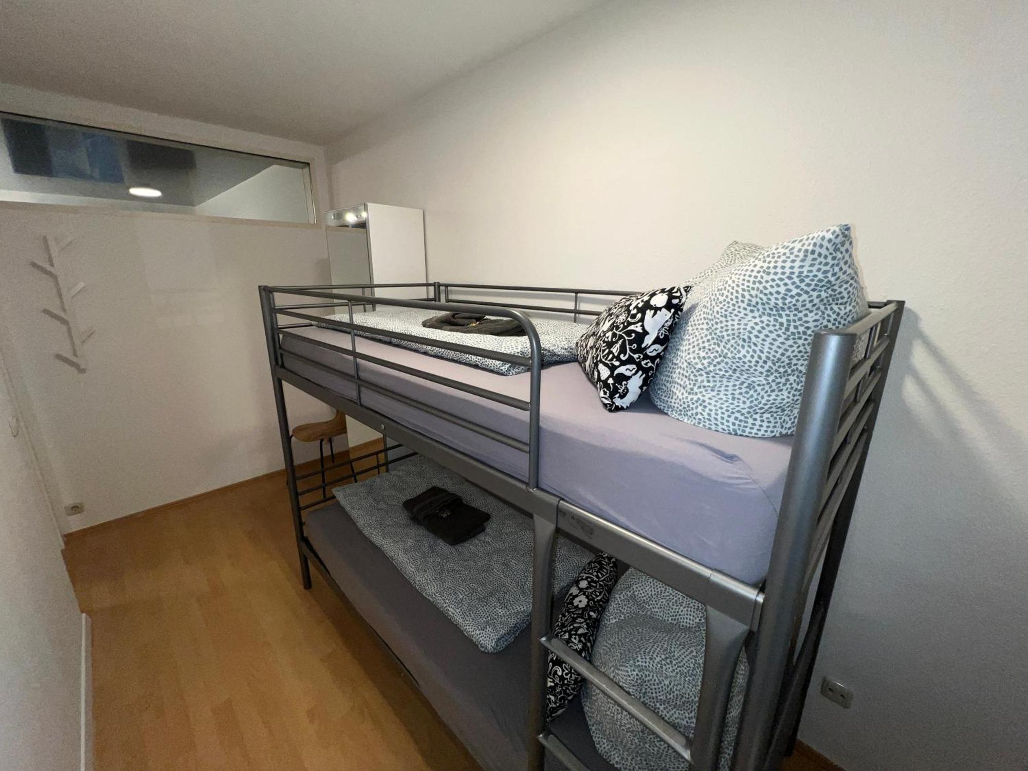 Apartment Humboldt 3 Schlafzimmer,wifi, Netflix Parken, Terrasse, Klimatisiert, Naehe Zentrum Jena