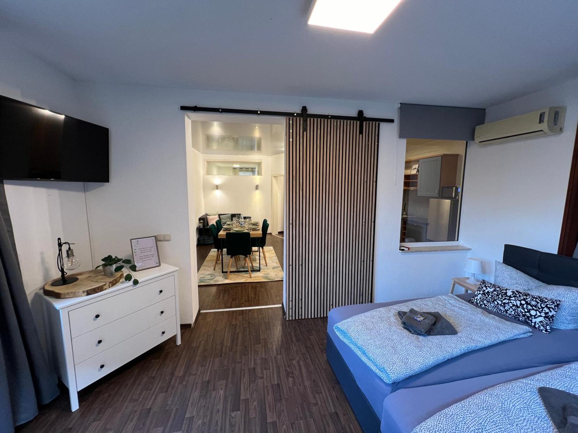 Apartment Humboldt 3 Schlafzimmer,wifi, Netflix Parken, Terrasse, Klimatisiert, Naehe Zentrum